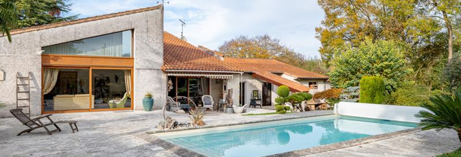 Maison 7 Pièces 242 m² à vendre à Saintes (17100)