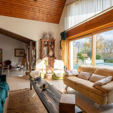 Maison 7 pièces 549675 €