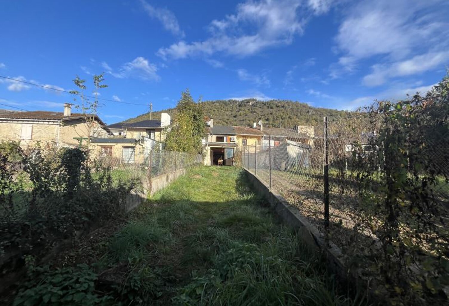 Maison de ville de 3 pièces principales — photo 1