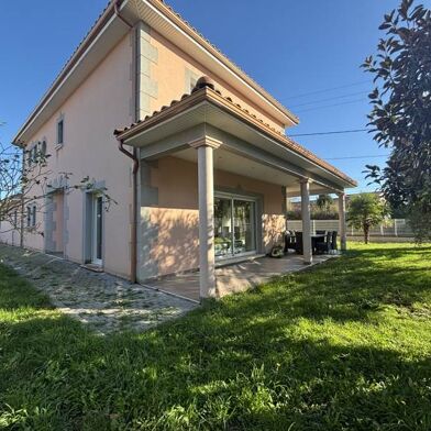 Maison 5 pièces 499200 €