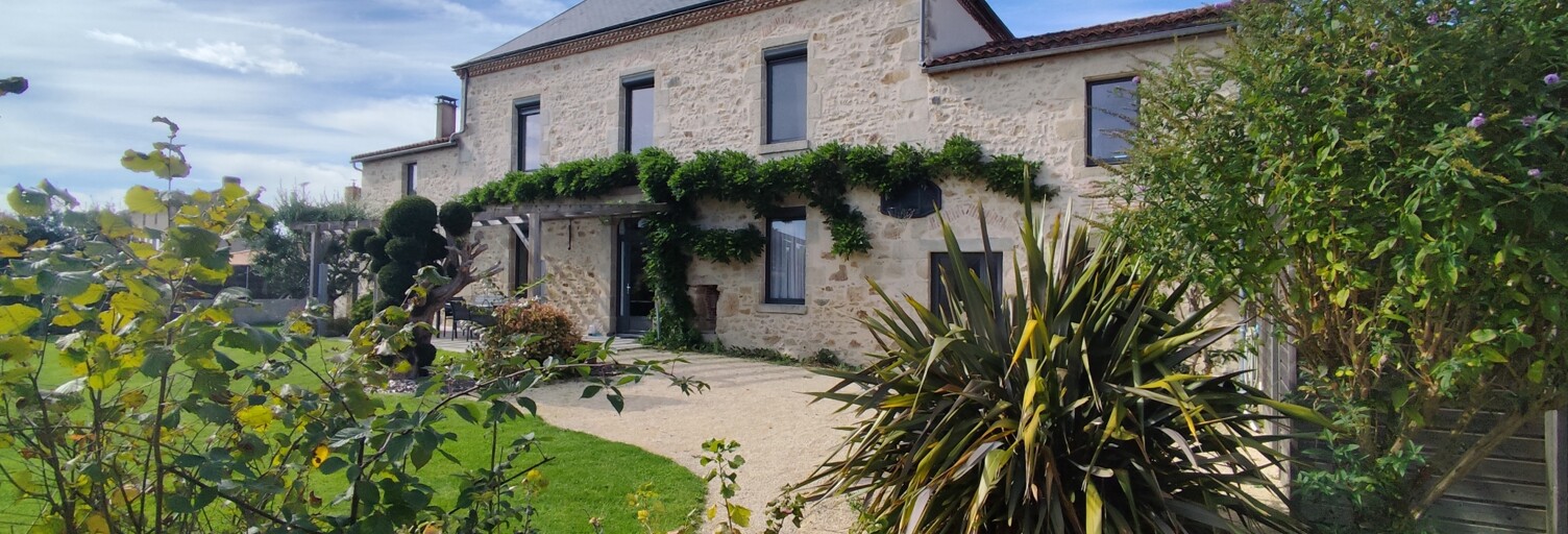 Maison 8 Pièces 180 m² à vendre à Clessé (79350)