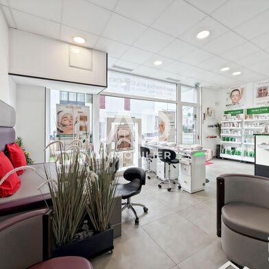 Commerce  158000 €