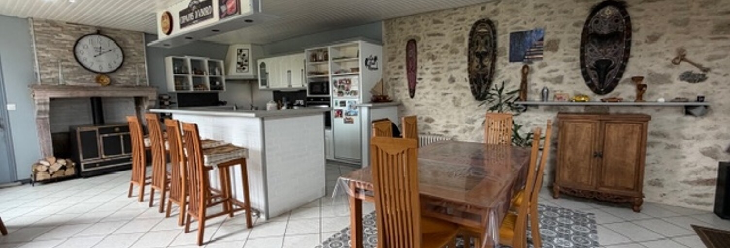 Maison 7 Pièces 224 m² à vendre à La Chapelle-Saint-Laurent (79430)