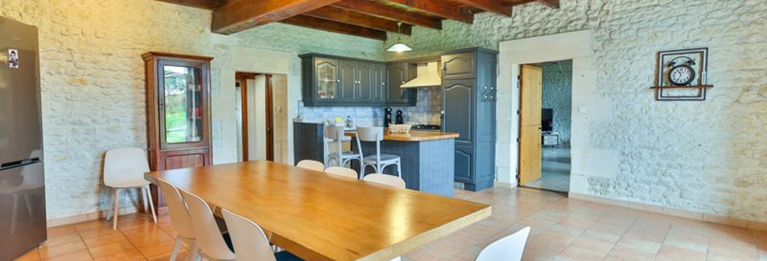 Maison 5 Pièces 213 m² à vendre à Jonzac (17500)