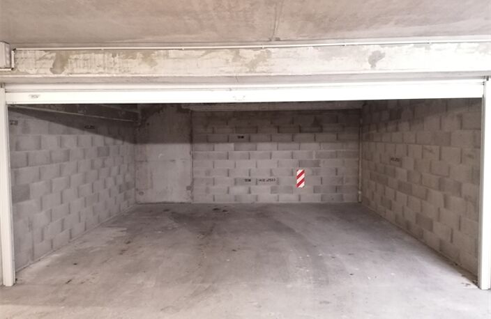 GARAGE DOUBLE SOUS-SOL — photo 2