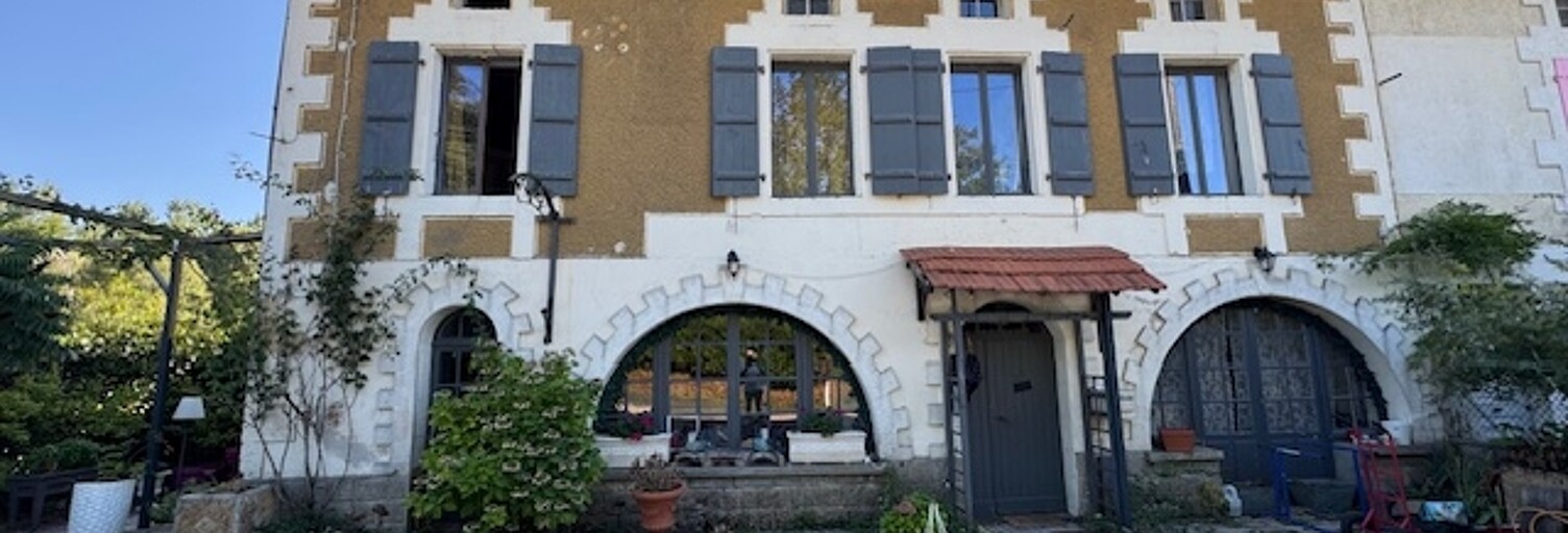 Maison 8 Pièces 179 m² à vendre à Varaignes (24360)