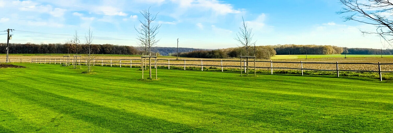 Terrain  1338 m² à vendre à Dampierre-en-Yvelines (78720)