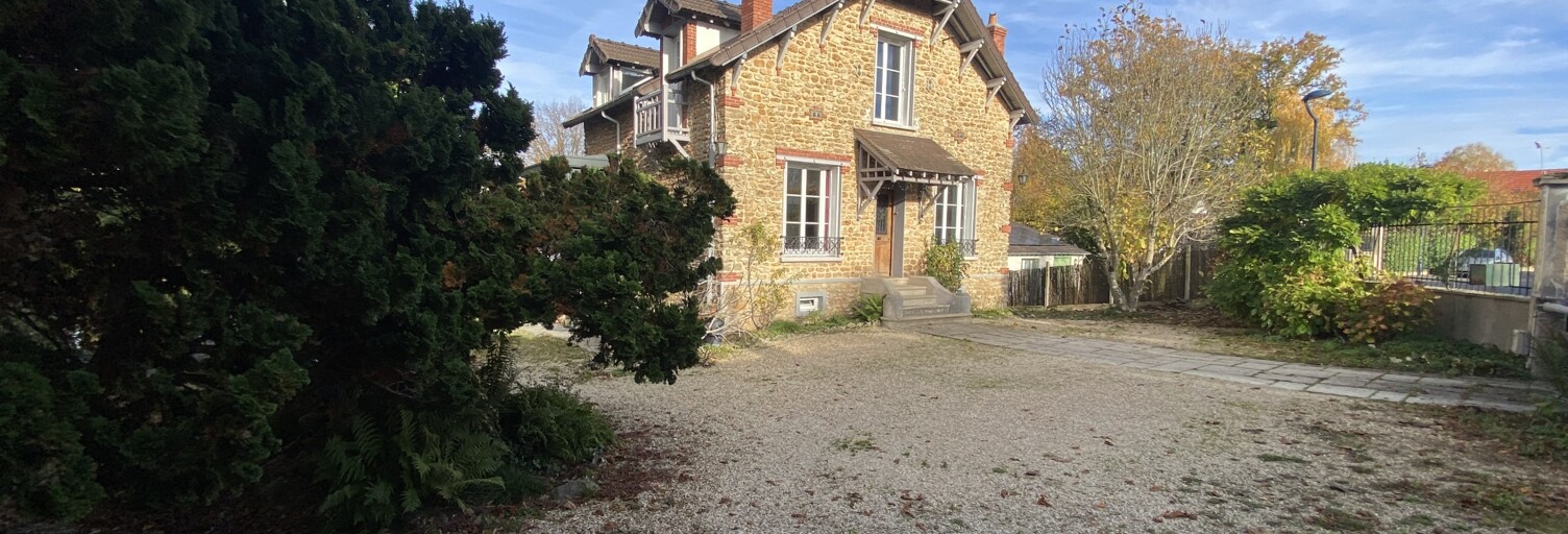 Maison 7 Pièces 140 m² à vendre à Dammarie-les-Lys (77190)