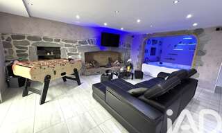 Maison 8 Pièces 197 m² à vendre à Valuéjols (15300)