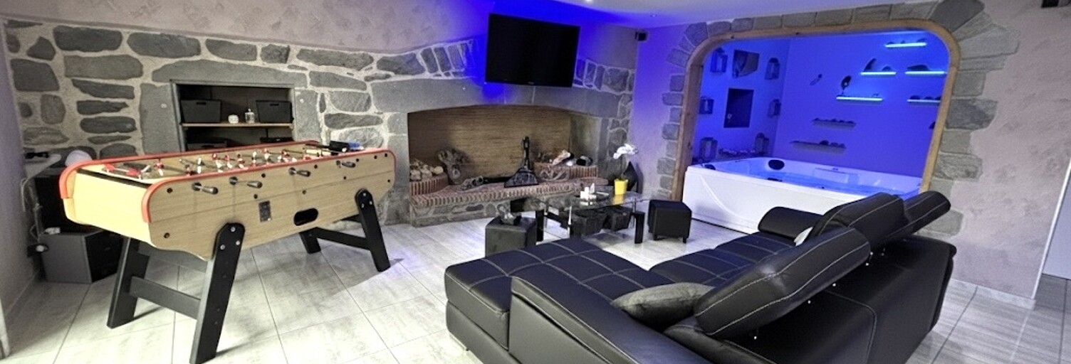 Maison 8 Pièces 197 m² à vendre à Valuéjols (15300)