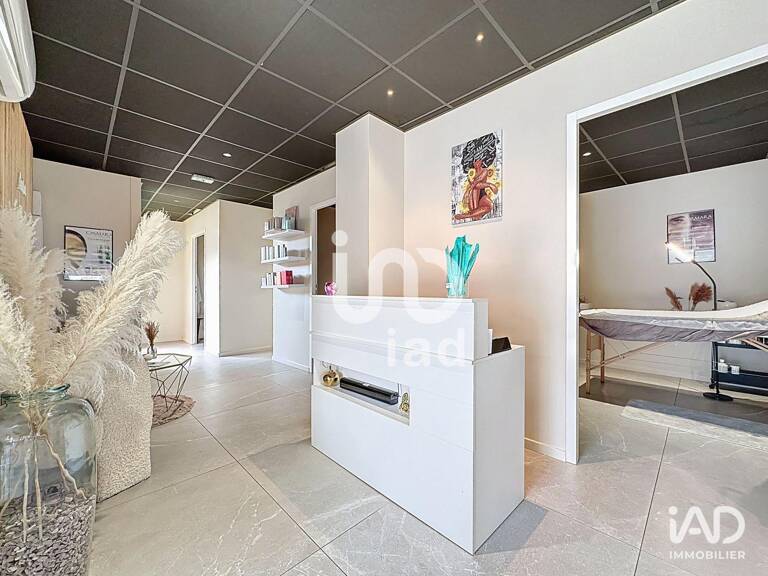 Vente Boutique/Local commercial 94 m&sup2; — photo 1