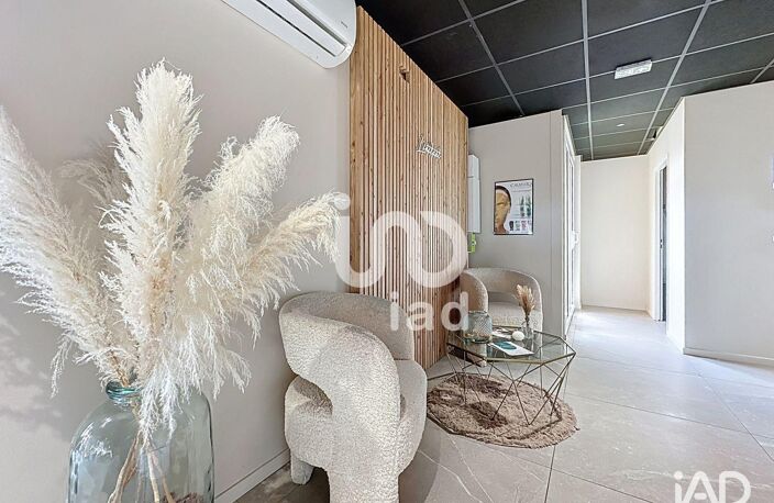 Vente Boutique/Local commercial 94 m&sup2; — photo 2