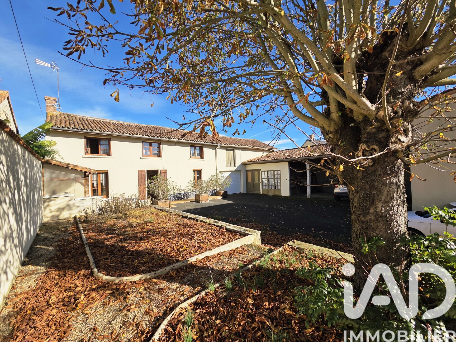 Aulnay - 109m² - 5p. - 3ch.