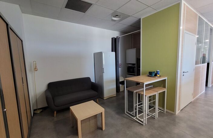Bureau — photo 2