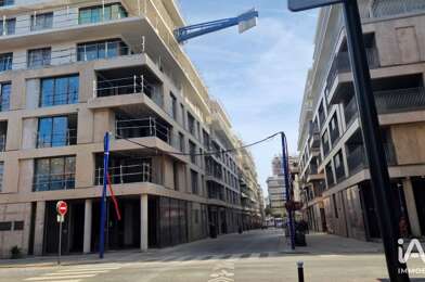 Commerce  208800 €