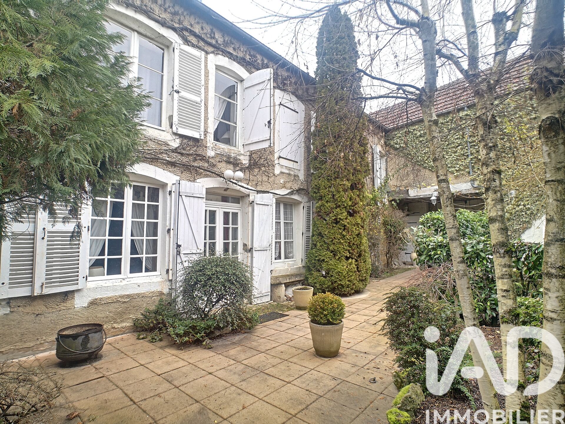 Chateauvillain - 190m² - 7p. - 4ch.