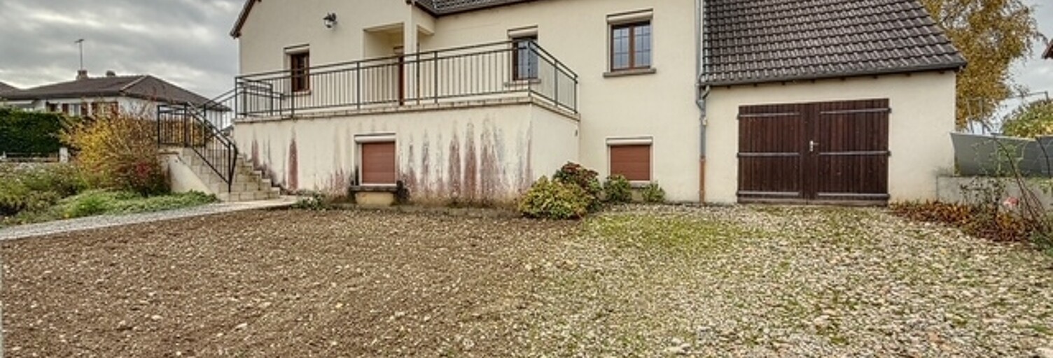 Maison 9 Pièces 181 m² à vendre à Laroche-Saint-Cydroine (89400)