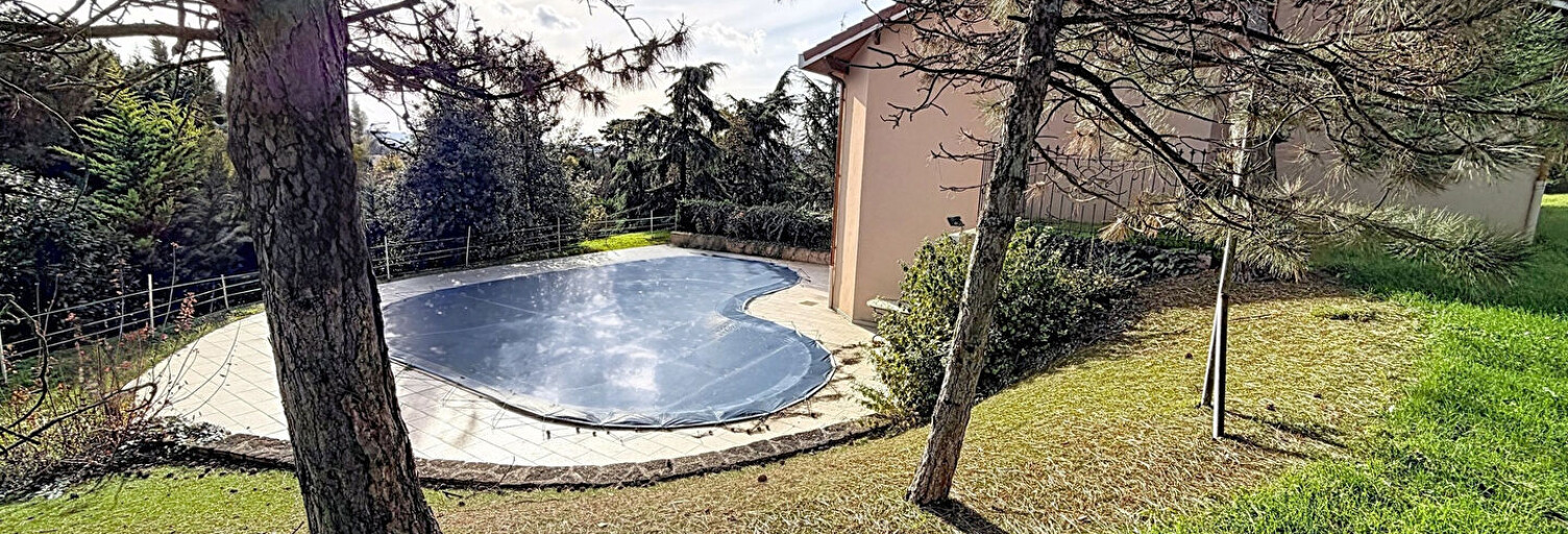 Maison 8 Pièces 210 m² à vendre à Saint-Genis-Laval (69230)