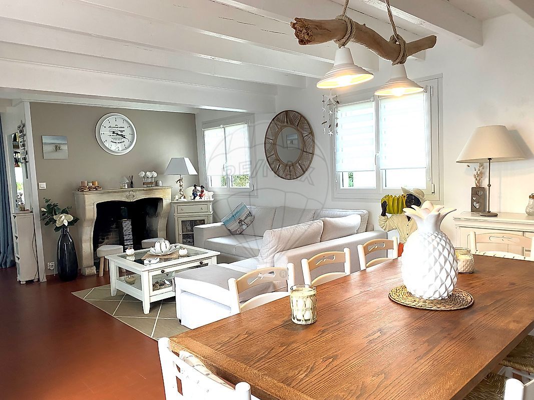 Villa / Maison  T5 à vendre Mathes (Les) 17570