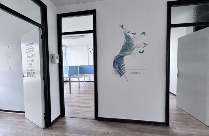 Bureau — photo 2
