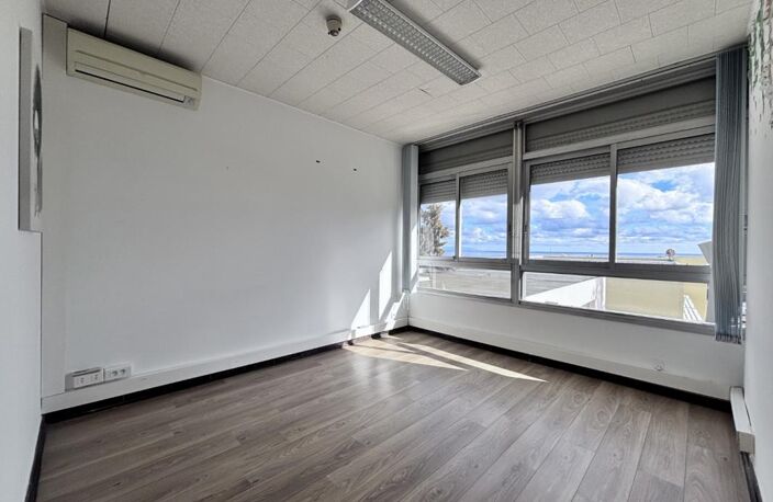 Bureau — photo 4