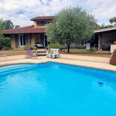 Maison 8 pièces 330000 €