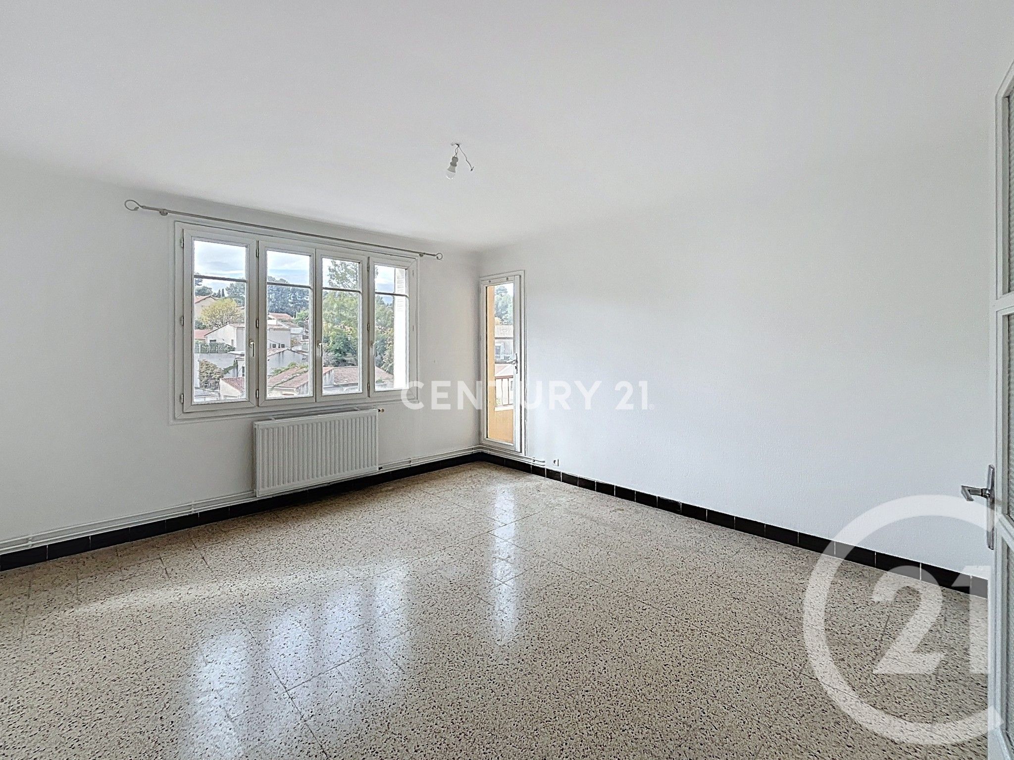 Appartement  T3 à louer Aubagne 13400