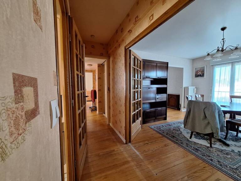 ✨ Appartement lumineux de 81 m² en plein cœur de Royan 🌊 Idéalement situé au centre-ville, au cœur des commerces, animations et activités, ce bien offre un excellent rapport surface / investissement 💼🏡 — photo 1