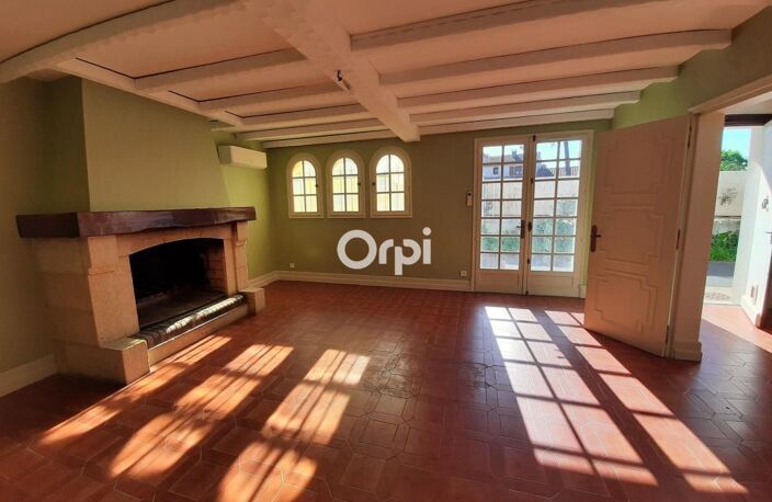 Breuillet – Charmante maison de ville 130 m² avec grande terrasse, commerces à pied — photo 4