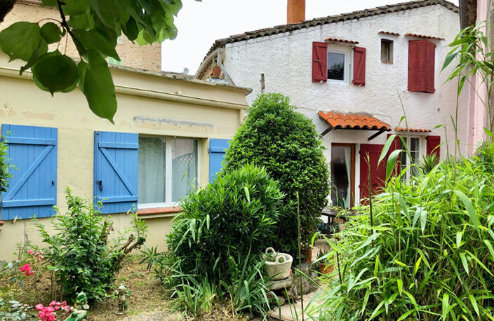 Ensemble immobilier T13 de 368 m2 sur 1414 m2 de terrain avec piscine et garages — photo 3