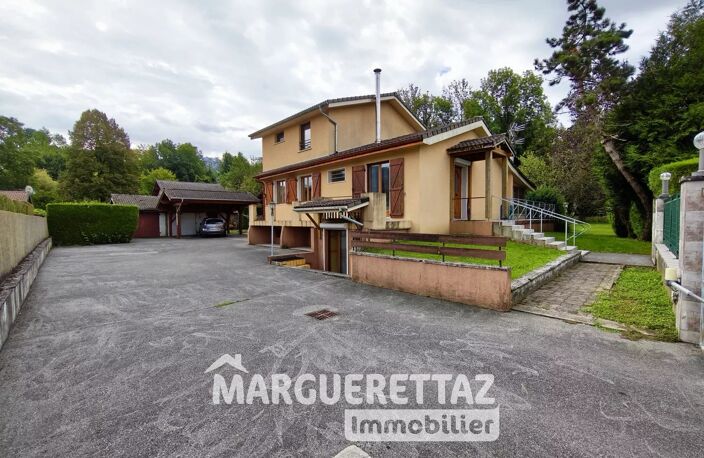 Maison 8 pièces avec atelier, parking goudronné et petit chalet — photo 2