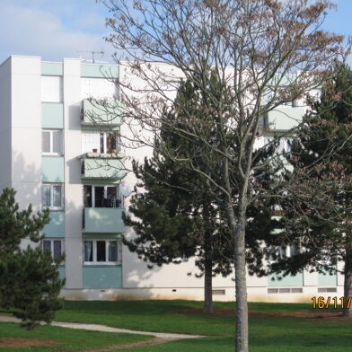 Appartement 4 pièces 476 €