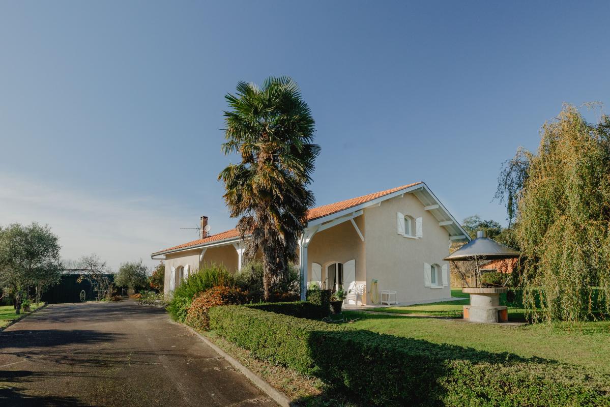 Villa / Maison  T5 à vendre Saubrigues 40230