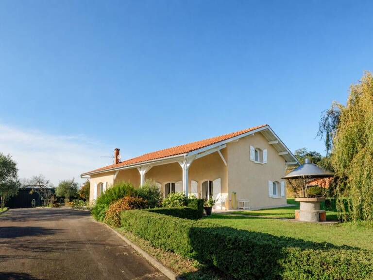 Maison de 200 m², beaux espaces, 4 chambres, grand bureau et mezzanine, beau terrain — photo 1
