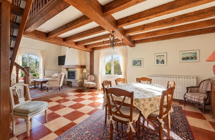Maison de 200 m², beaux espaces, 4 chambres, grand bureau et mezzanine, beau terrain — photo 5