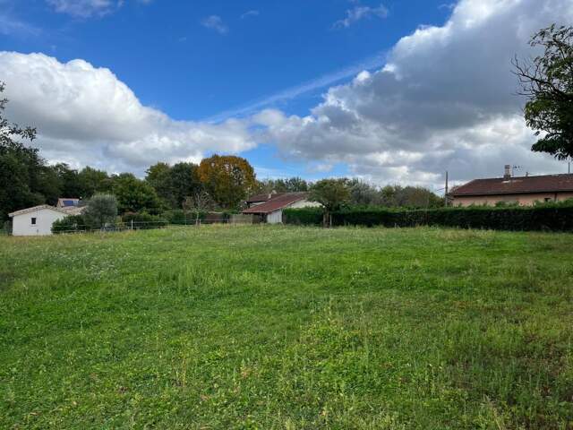 Terrain À Vendre — photo du bien