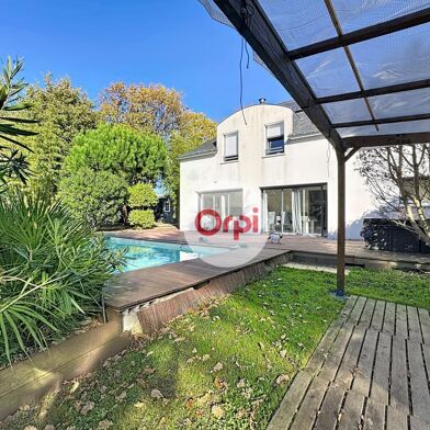 Maison 5 pièces 598000 €