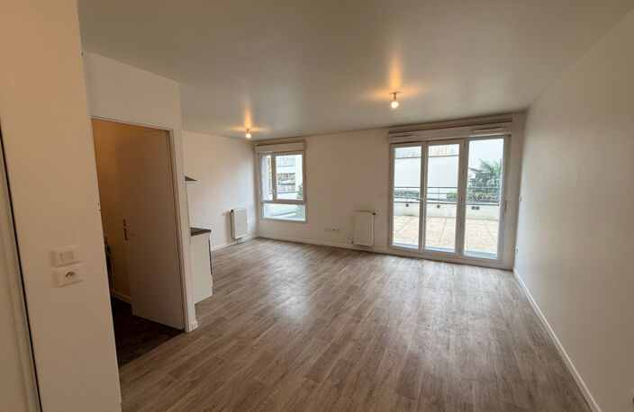 Charmant studio refait à neuf avec terrasse et parking – Éragny-sur-Oise (rue des Charmilles) — photo 3