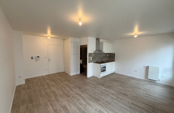 Charmant studio refait à neuf avec terrasse et parking – Éragny-sur-Oise (rue des Charmilles) — photo 4