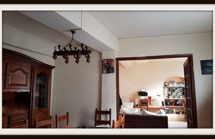 Maison de village 165 m² avec locaux commerciaux à vendre BAGE LE CHATEL (01) cour et appartement — photo 5