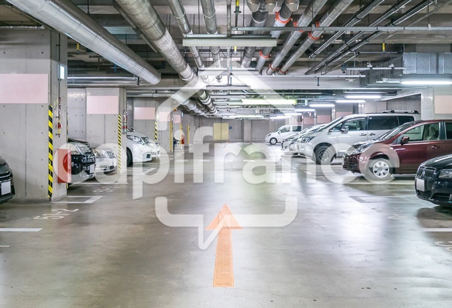 ALES Garage,Box,Logements — photo 1