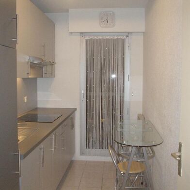 Appartement 3 pièces 1300 €