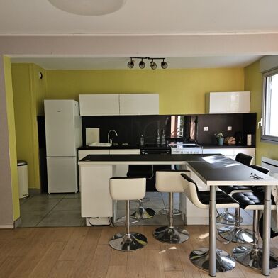 Appartement 4 pièces 1420 €