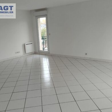 Appartement 4 pièces 875 €