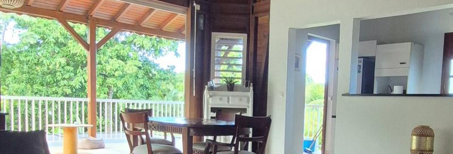 Maison 4 Pièces 97 m² à louer à Sainte-Rose (97115)