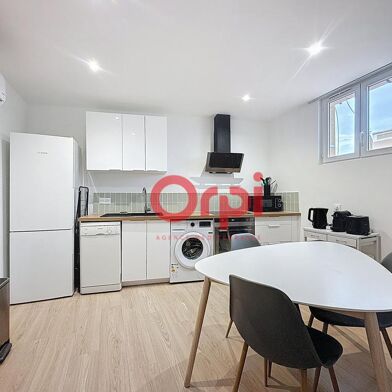 Appartement 2 pièces 710 €