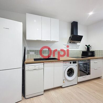 Appartement 2 pièces 710 €