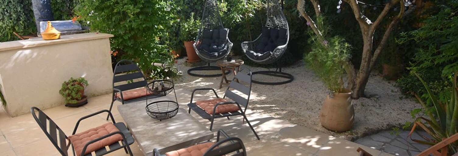 Maison 8 Pièces 235 m² à vendre à Saint-Étienne-du-Grès (13103)