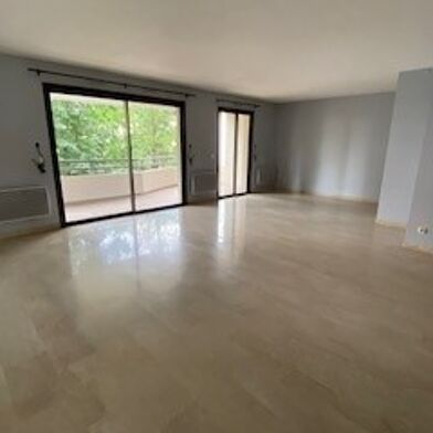 Appartement 3 pièces 1609 €