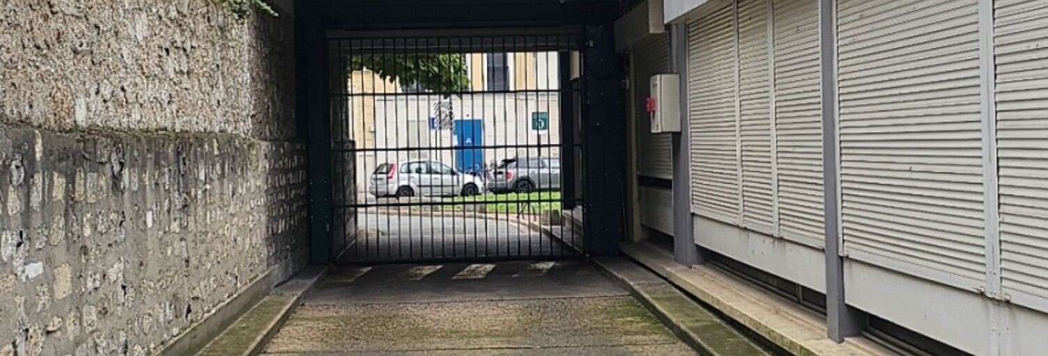 Garage  14 m² à vendre à Puteaux (92800)